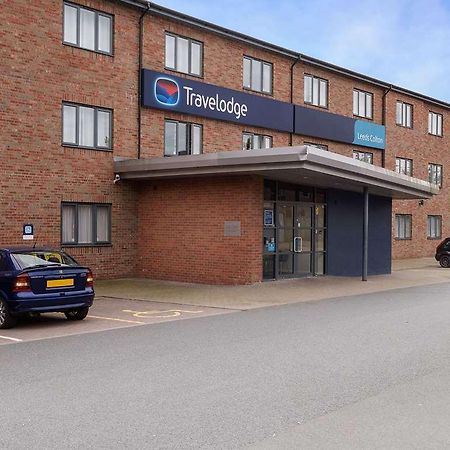 Travelodge Leeds Colton Garforth Bagian luar foto